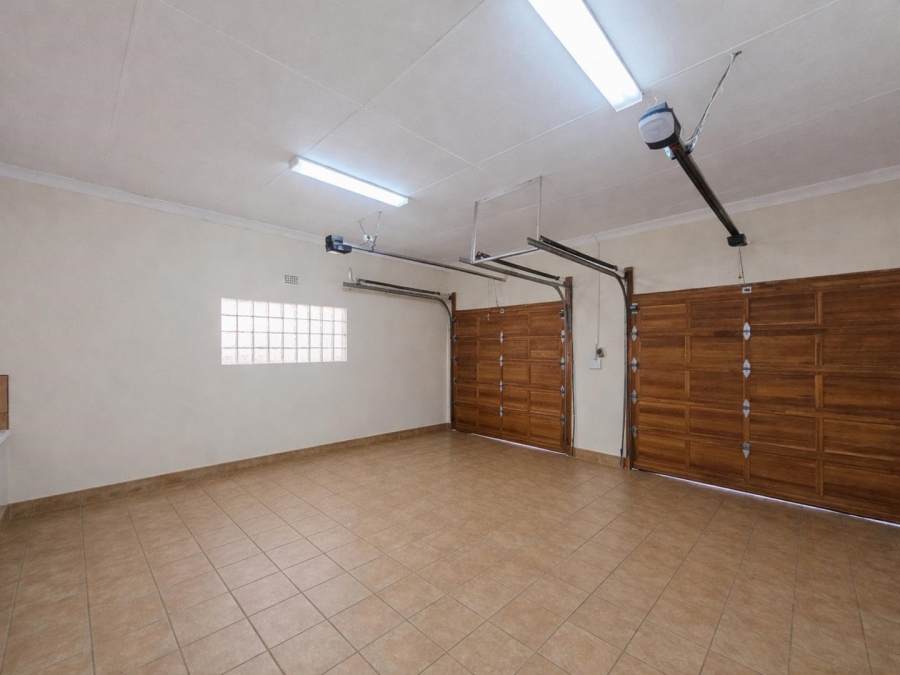 4 Bedroom Property for Sale in Ladybrand Free State